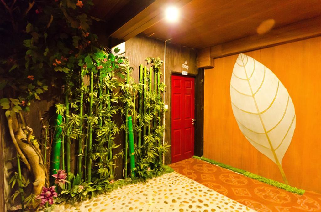 Eight Plus Hotel Бангкок Екстер'єр фото
