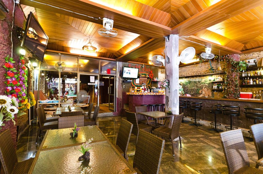 Eight Plus Hotel Бангкок Екстер'єр фото